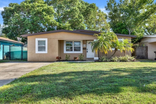 3726 32ND AVENUE, ST PETERSBURG, Florida 33713, 4 Bedrooms Bedrooms, ,2 BathroomsBathrooms,Residential,For Sale,32ND,MFRT3513447