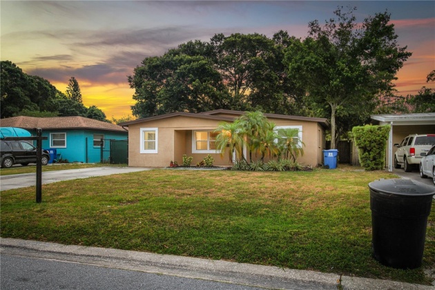 3726 32ND AVENUE, ST PETERSBURG, Florida 33713, 4 Bedrooms Bedrooms, ,2 BathroomsBathrooms,Residential,For Sale,32ND,MFRT3513447