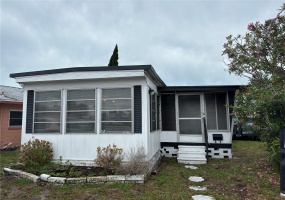 12674 SEMINOLE BOULEVARD, LARGO, Florida 33778, 1 Bedroom Bedrooms, ,1 BathroomBathrooms,Residential,For Sale,SEMINOLE,MFRU8235862