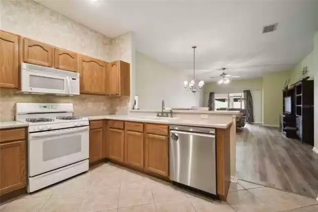 19417 WEYMOUTH DRIVE, LAND O LAKES, Florida 34638, 2 Bedrooms Bedrooms, ,2 BathroomsBathrooms,Residential,For Sale,WEYMOUTH,MFRU8235756