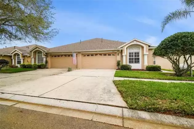 19417 WEYMOUTH DRIVE, LAND O LAKES, Florida 34638, 2 Bedrooms Bedrooms, ,2 BathroomsBathrooms,Residential,For Sale,WEYMOUTH,MFRU8235756