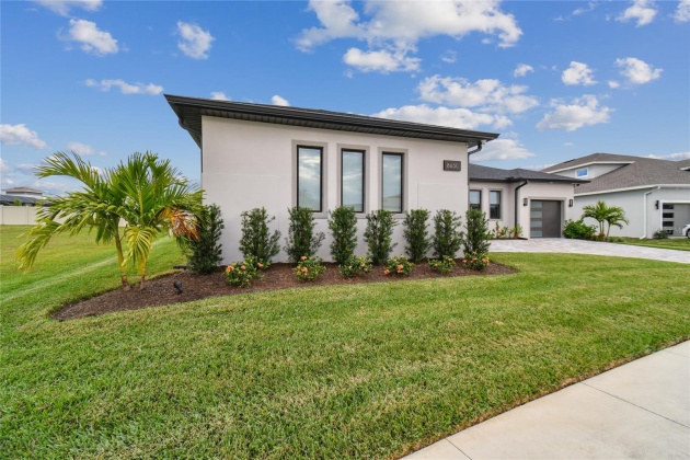 8650 SANDERS TREE LOOP, WESLEY CHAPEL, Florida 33545, 4 Bedrooms Bedrooms, ,3 BathroomsBathrooms,Residential,For Sale,SANDERS TREE,MFRT3490476