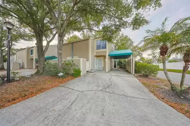 6924 LAKEVIEW COURT, TAMPA, Florida 33634, 2 Bedrooms Bedrooms, ,2 BathroomsBathrooms,Residential,For Sale,LAKEVIEW,MFRT3496712