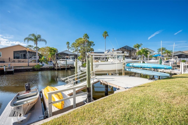 6311 BAYSIDE DRIVE, NEW PORT RICHEY, Florida 34652, 5 Bedrooms Bedrooms, ,3 BathroomsBathrooms,Residential,For Sale,BAYSIDE,MFRU8221019