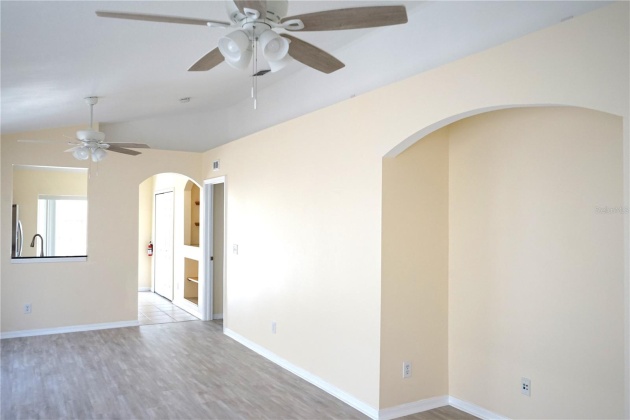 7516 OXFORD GARDEN CIRCLE, APOLLO BEACH, Florida 33572, 3 Bedrooms Bedrooms, ,2 BathroomsBathrooms,Residential,For Sale,OXFORD GARDEN,MFRT3487984