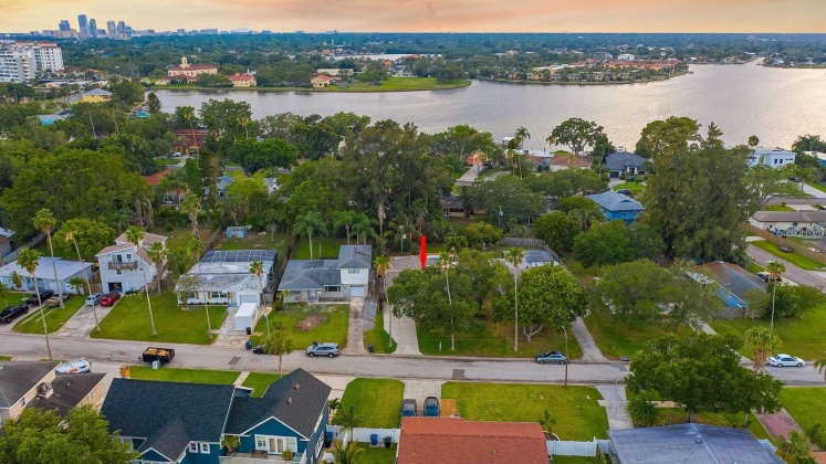 3710 ALABAMA AVENUE, ST PETERSBURG, Florida 33703, 3 Bedrooms Bedrooms, ,2 BathroomsBathrooms,Residential,For Sale,ALABAMA,MFRU8236163