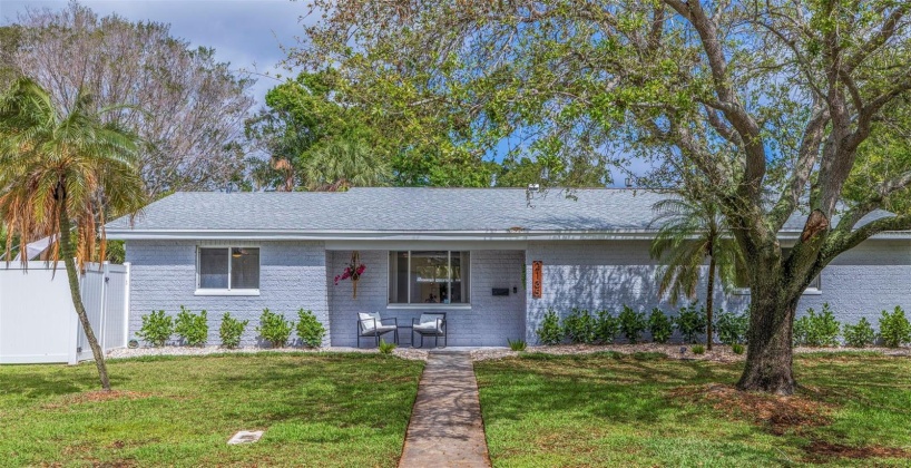 2135 MONTANA AVENUE, ST PETERSBURG, Florida 33703, 3 Bedrooms Bedrooms, ,2 BathroomsBathrooms,Residential,For Sale,MONTANA,MFRU8236690