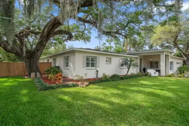 3023 EMERSON STREET, TAMPA, Florida 33629, 5 Bedrooms Bedrooms, ,3 BathroomsBathrooms,Residential,For Sale,EMERSON STREET,MFRT3515215