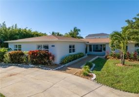 610 CORDOVA BOULEVARD, ST PETERSBURG, Florida 33704, 4 Bedrooms Bedrooms, ,3 BathroomsBathrooms,Residential,For Sale,CORDOVA,MFRU8219083