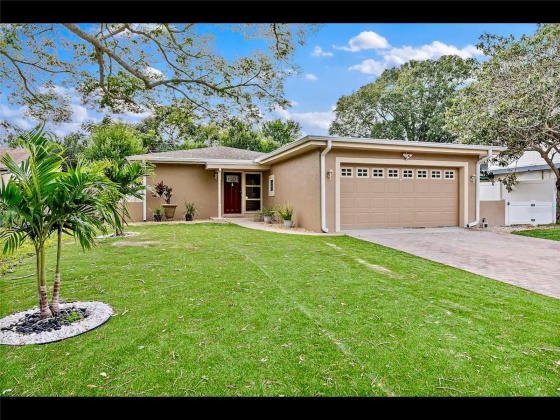 10450 KUMQUAT LANE, SEMINOLE, Florida 33772, 3 Bedrooms Bedrooms, ,2 BathroomsBathrooms,Residential,For Sale,KUMQUAT,MFRU8218293