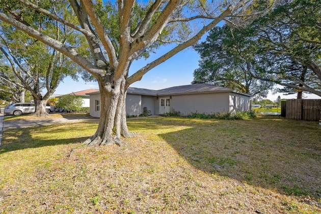 12417 84TH WAY, LARGO, Florida 33773, 2 Bedrooms Bedrooms, ,2 BathroomsBathrooms,Residential,For Sale,84TH,MFRT3485462