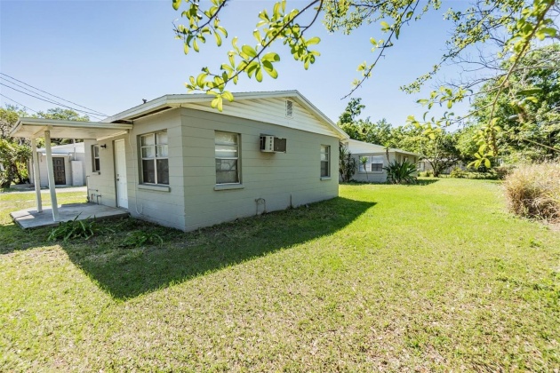 809 WARREN STREET, PLANT CITY, Florida 33563, 9 Bedrooms Bedrooms, ,4 BathroomsBathrooms,Residential,For Sale,WARREN,MFRT3513575