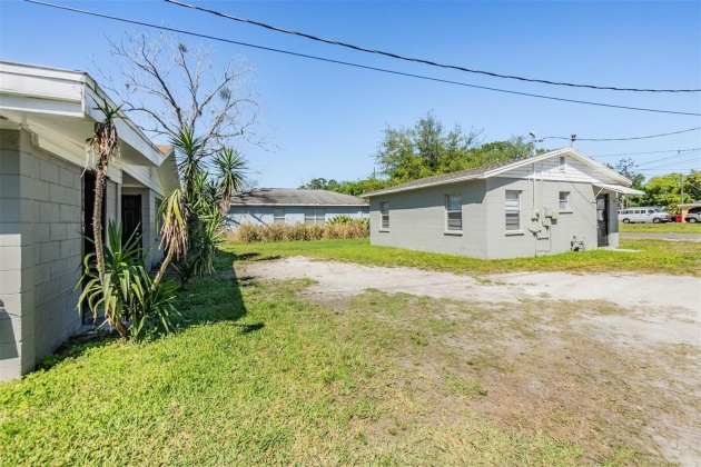 809 WARREN STREET, PLANT CITY, Florida 33563, 9 Bedrooms Bedrooms, ,4 BathroomsBathrooms,Residential,For Sale,WARREN,MFRT3513575