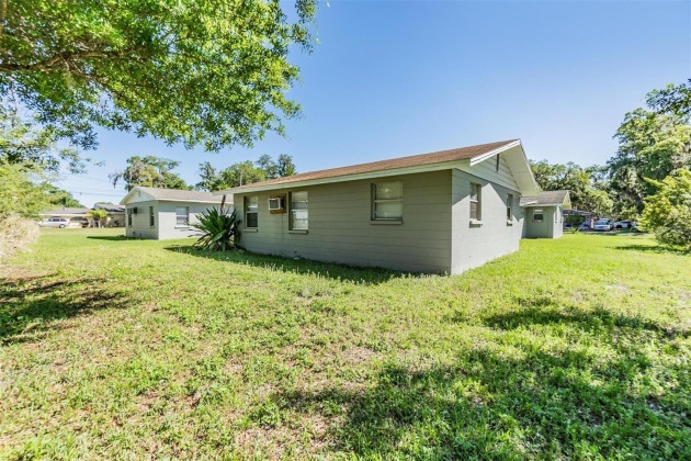 809 WARREN STREET, PLANT CITY, Florida 33563, 9 Bedrooms Bedrooms, ,4 BathroomsBathrooms,Residential,For Sale,WARREN,MFRT3513575