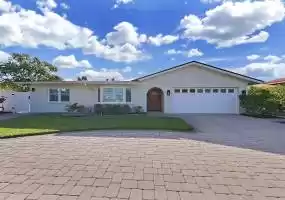 6412 1ST PALM POINT, ST PETE BEACH, Florida 33706, 4 Bedrooms Bedrooms, ,3 BathroomsBathrooms,Residential,For Sale,1ST PALM,MFRT3484234