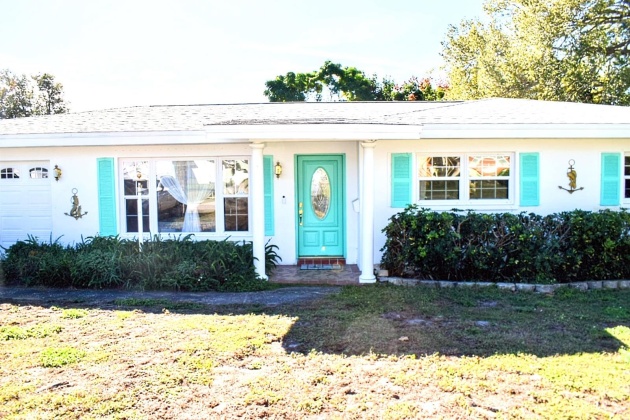 2125 BURNICE DRIVE, CLEARWATER, Florida 33764, 3 Bedrooms Bedrooms, ,2 BathroomsBathrooms,Residential,For Sale,BURNICE,MFRT3517239