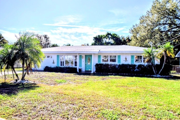 2125 BURNICE DRIVE, CLEARWATER, Florida 33764, 3 Bedrooms Bedrooms, ,2 BathroomsBathrooms,Residential,For Sale,BURNICE,MFRT3517239