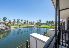 6294 BAHIA DEL MAR CIRCLE, SAINT PETERSBURG, Florida 33715, 2 Bedrooms Bedrooms, ,2 BathroomsBathrooms,Residential,For Sale,BAHIA DEL MAR,MFRU8237885