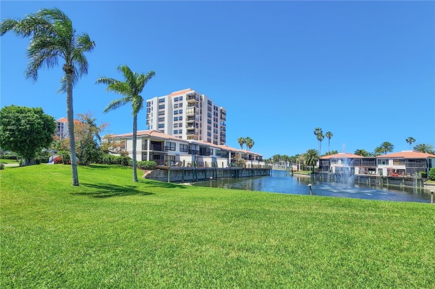 6294 BAHIA DEL MAR CIRCLE, SAINT PETERSBURG, Florida 33715, 2 Bedrooms Bedrooms, ,2 BathroomsBathrooms,Residential,For Sale,BAHIA DEL MAR,MFRU8237885