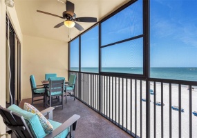 13720 GULF BOULEVARD, MADEIRA BEACH, Florida 33708, 3 Bedrooms Bedrooms, ,2 BathroomsBathrooms,Residential,For Sale,GULF,MFRU8238110