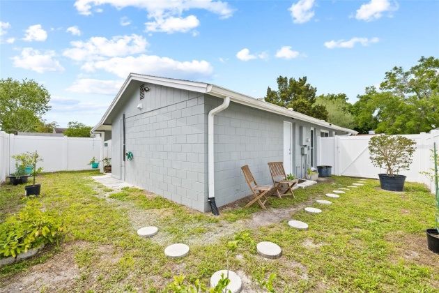 9220 SPY GLASS COURT, TAMPA, Florida 33615, 3 Bedrooms Bedrooms, ,2 BathroomsBathrooms,Residential,For Sale,SPY GLASS,MFRT3516964