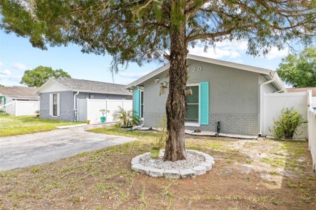 9220 SPY GLASS COURT, TAMPA, Florida 33615, 3 Bedrooms Bedrooms, ,2 BathroomsBathrooms,Residential,For Sale,SPY GLASS,MFRT3516964