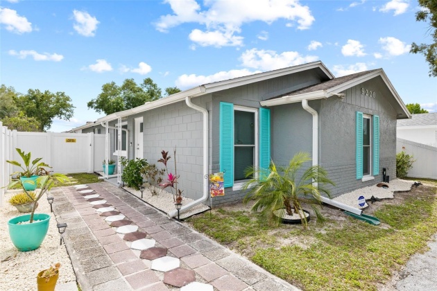 9220 SPY GLASS COURT, TAMPA, Florida 33615, 3 Bedrooms Bedrooms, ,2 BathroomsBathrooms,Residential,For Sale,SPY GLASS,MFRT3516964