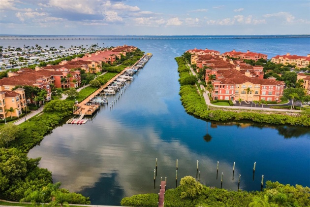 2733 VIA CIPRIANI, CLEARWATER, Florida 33764, 3 Bedrooms Bedrooms, ,2 BathroomsBathrooms,Residential,For Sale,VIA CIPRIANI,MFRU8225775