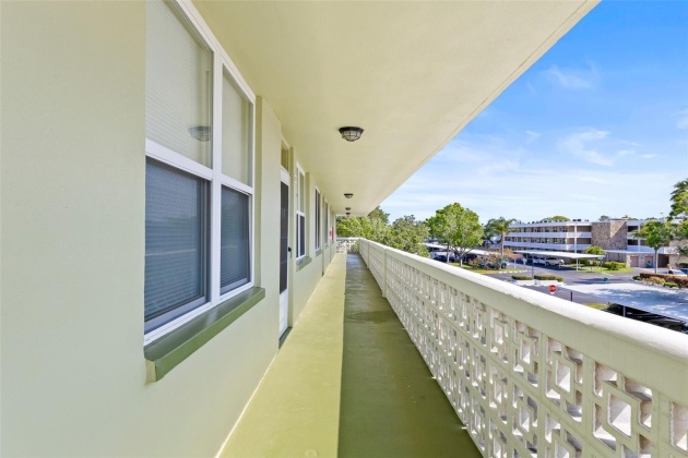 4890 BAY ST NE, SAINT PETERSBURG, Florida 33703, 2 Bedrooms Bedrooms, ,2 BathroomsBathrooms,Residential,For Sale,BAY ST NE,MFRT3518104