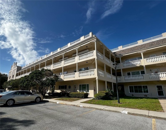 2170 AMERICUS BOULEVARD, CLEARWATER, Florida 33763, 2 Bedrooms Bedrooms, ,2 BathroomsBathrooms,Residential,For Sale,AMERICUS,MFRU8220028