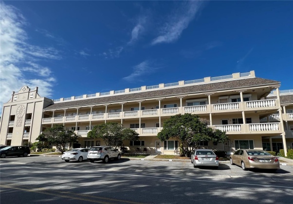 2170 AMERICUS BOULEVARD, CLEARWATER, Florida 33763, 2 Bedrooms Bedrooms, ,2 BathroomsBathrooms,Residential,For Sale,AMERICUS,MFRU8220028