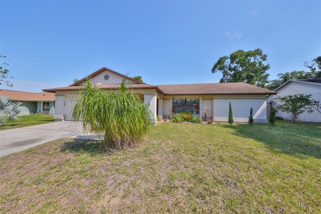 2608 BRIDLE DRIVE, PLANT CITY, Florida 33566, 3 Bedrooms Bedrooms, ,2 BathroomsBathrooms,Residential,For Sale,BRIDLE,MFRT3518328