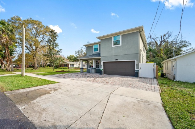 2721 MYRTLE AVENUE, TAMPA, Florida 33602, 4 Bedrooms Bedrooms, ,3 BathroomsBathrooms,Residential,For Sale,MYRTLE,MFRT3517576