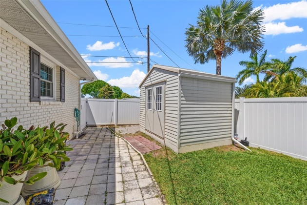 3601 18TH AVENUE, SAINT PETERSBURG, Florida 33713, 3 Bedrooms Bedrooms, ,2 BathroomsBathrooms,Residential,For Sale,18TH,MFRU8237531