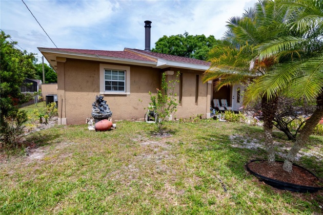 1905 CRAWFORD STREET, TAMPA, Florida 33604, 3 Bedrooms Bedrooms, ,3 BathroomsBathrooms,Residential,For Sale,CRAWFORD,MFRT3516853