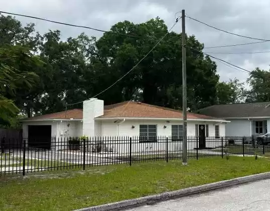 1802 KNOLLWOOD STREET, TAMPA, Florida 33610, 3 Bedrooms Bedrooms, ,3 BathroomsBathrooms,Residential,For Sale,KNOLLWOOD,MFRO6145332
