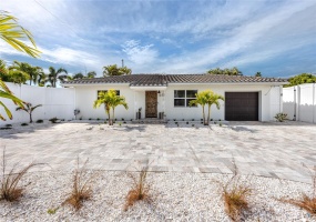 987 BOCA CIEGA ISLE DRIVE, ST PETE BEACH, Florida 33706, 2 Bedrooms Bedrooms, ,2 BathroomsBathrooms,Residential,For Sale,BOCA CIEGA ISLE,MFRU8228060