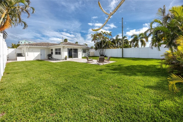 987 BOCA CIEGA ISLE DRIVE, ST PETE BEACH, Florida 33706, 2 Bedrooms Bedrooms, ,2 BathroomsBathrooms,Residential,For Sale,BOCA CIEGA ISLE,MFRU8228060