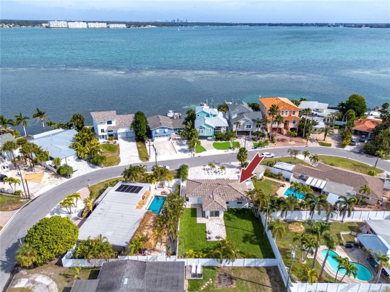 987 BOCA CIEGA ISLE DRIVE, ST PETE BEACH, Florida 33706, 2 Bedrooms Bedrooms, ,2 BathroomsBathrooms,Residential,For Sale,BOCA CIEGA ISLE,MFRU8228060