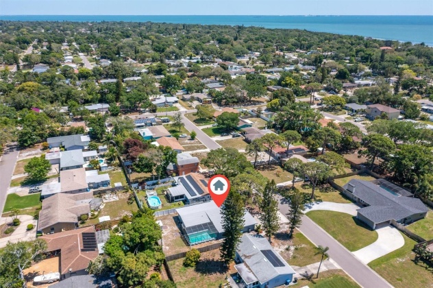 2421 67TH AVENUE, SAINT PETERSBURG, Florida 33712, 3 Bedrooms Bedrooms, ,2 BathroomsBathrooms,Residential,For Sale,67TH,MFRU8238609