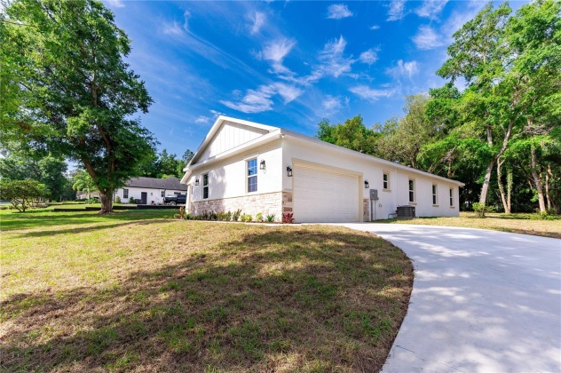 9909 PINE LEAF LN, DADE CITY, Florida 33525, 4 Bedrooms Bedrooms, ,3 BathroomsBathrooms,Residential,For Sale,PINE LEAF LN,MFRT3518728