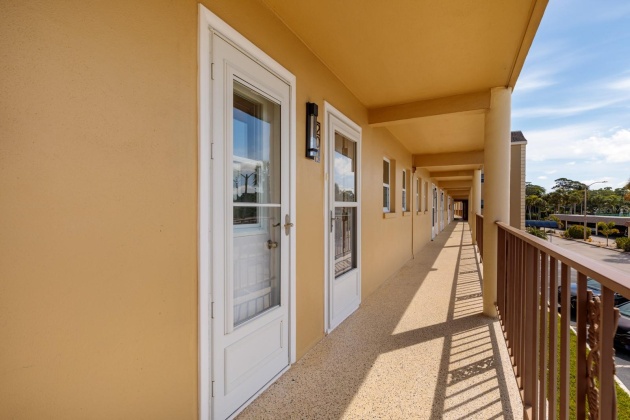 1 BOCA CIEGA POINT BOULEVARD, ST PETERSBURG, Florida 33708, 2 Bedrooms Bedrooms, ,2 BathroomsBathrooms,Residential,For Sale,BOCA CIEGA POINT,MFRU8235062