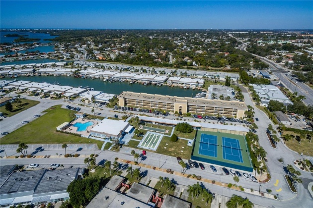 1 BOCA CIEGA POINT BOULEVARD, ST PETERSBURG, Florida 33708, 2 Bedrooms Bedrooms, ,2 BathroomsBathrooms,Residential,For Sale,BOCA CIEGA POINT,MFRU8235062