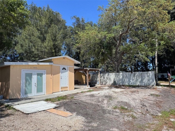 6513 48TH AVENUE, KENNETH CITY, Florida 33709, 2 Bedrooms Bedrooms, ,3 BathroomsBathrooms,Residential,For Sale,48TH,MFRU8238780