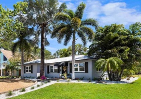 8301 RIVERSIDE DRIVE, SAINT PETERSBURG, Florida 33702, 3 Bedrooms Bedrooms, ,2 BathroomsBathrooms,Residential,For Sale,RIVERSIDE,MFRU8238795