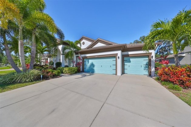 6646 PARK STRAND DRIVE, APOLLO BEACH, Florida 33572, 4 Bedrooms Bedrooms, ,3 BathroomsBathrooms,Residential,For Sale,PARK STRAND,MFRT3518982