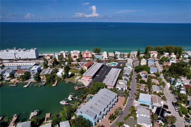 8565 GULF BOULEVARD, TREASURE ISLAND, Florida 33706, ,1 BathroomBathrooms,Residential,For Sale,GULF,MFRO6130639