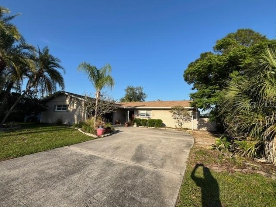 4701 LODESTONE DRIVE, TAMPA, Florida 33615, 4 Bedrooms Bedrooms, ,2 BathroomsBathrooms,Residential,For Sale,LODESTONE,MFRU8238983