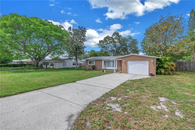 13933 94TH AVENUE, SEMINOLE, Florida 33776, 3 Bedrooms Bedrooms, ,1 BathroomBathrooms,Residential,For Sale,94TH,MFRU8238815