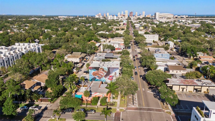 2641 CENTRAL AVENUE, SAINT PETERSBURG, Florida 33713, 2 Bedrooms Bedrooms, ,2 BathroomsBathrooms,Residential,For Sale,CENTRAL,MFRT3519036